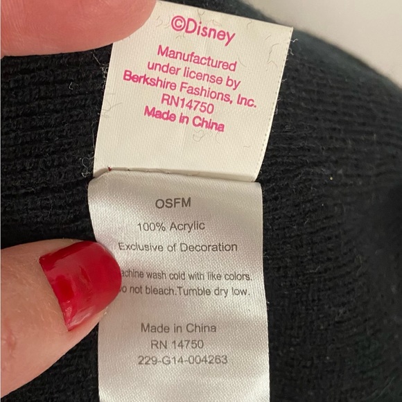 BUNDLE OF TWO Minnie & Dora Winter Hat . - Picture 11 of 11